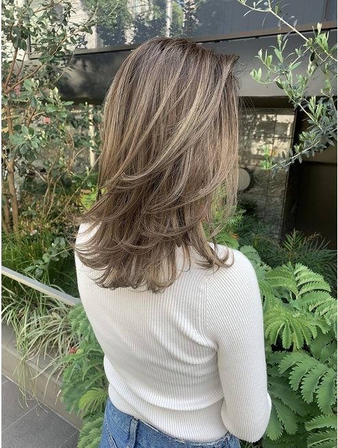 cortes de cabelo medio repicado em camadas19